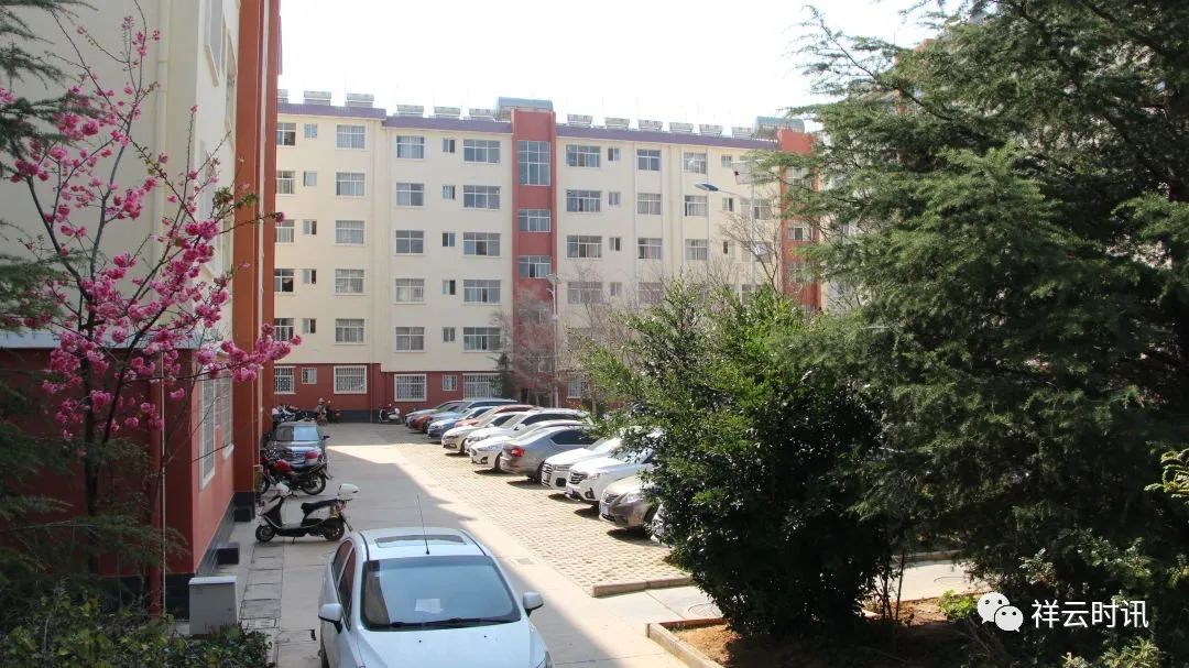 传承红色精神争做时代楷模,传承红色基因争做新时代标兵