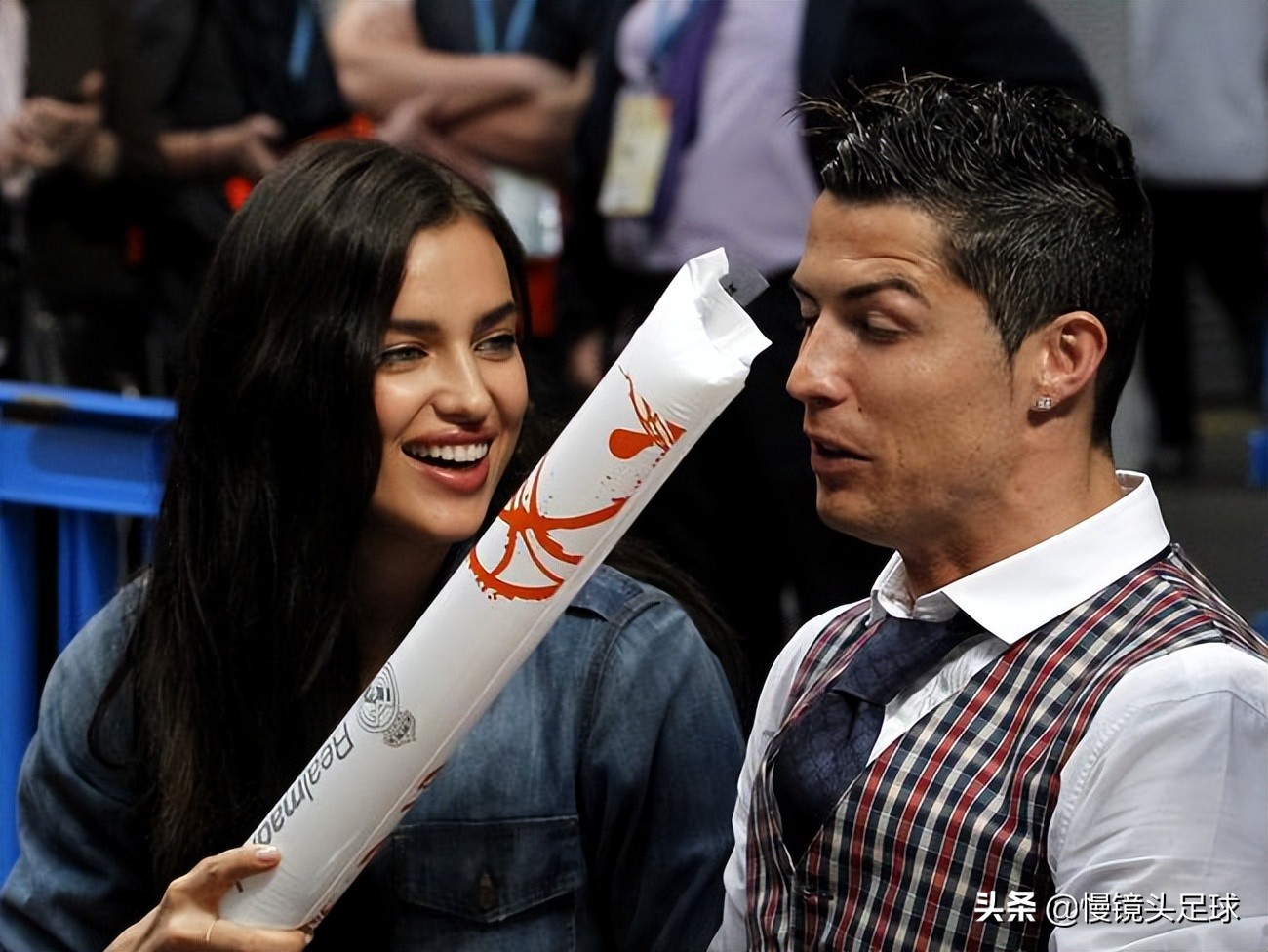 伊莲娜甩了c罗,伊莲娜离开c罗时的穿搭
