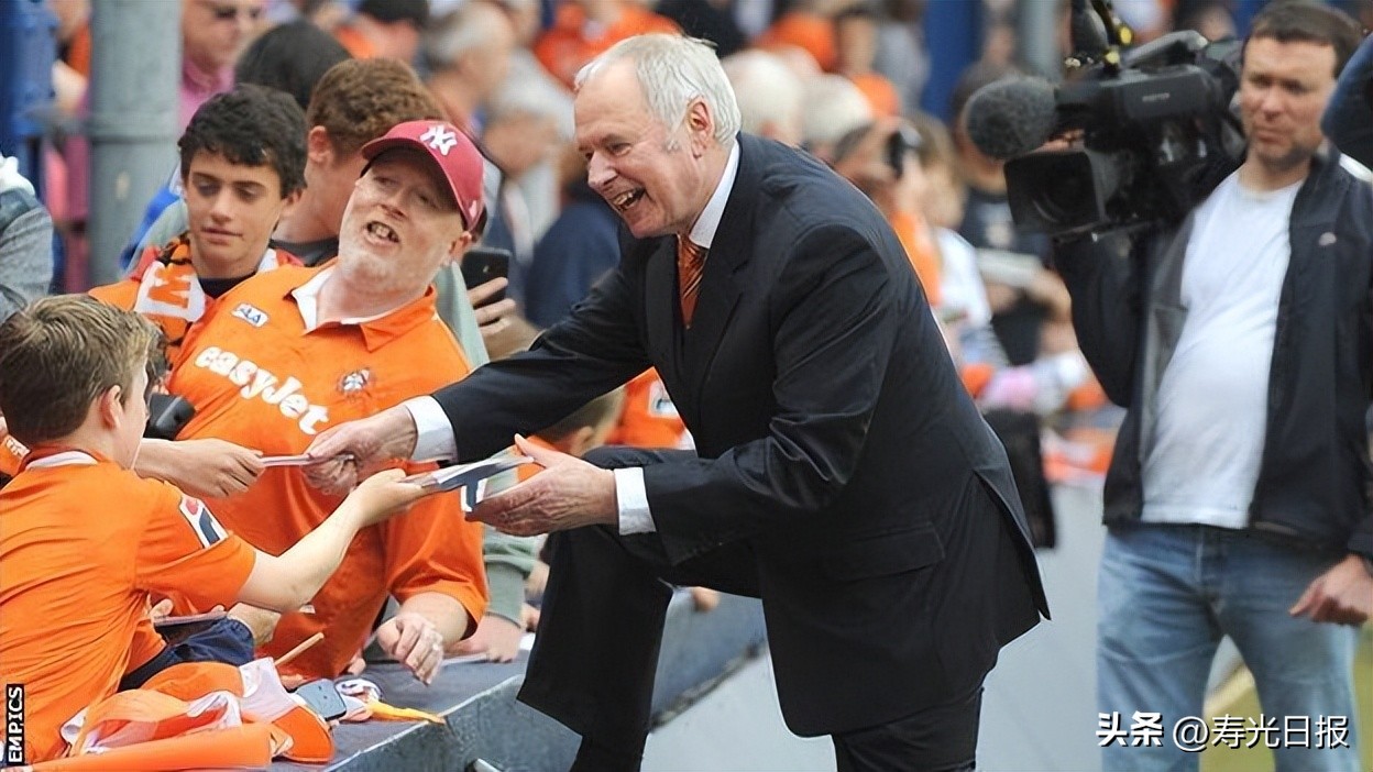 业余球队进英超,在业余球队踢12年