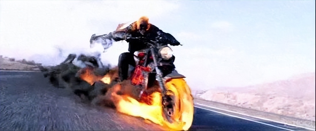 摩托车注定是被误解和歧视,狂飙不文明行为