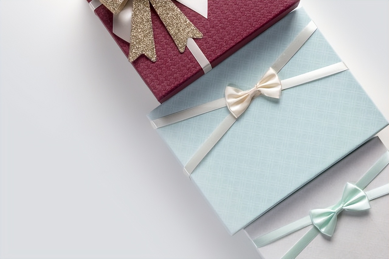 老师要走了该送老师什么礼物,送老师什么礼物最好最实用