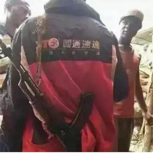 搞笑图片笑得肚子疼大全,搞笑图片发朋友圈