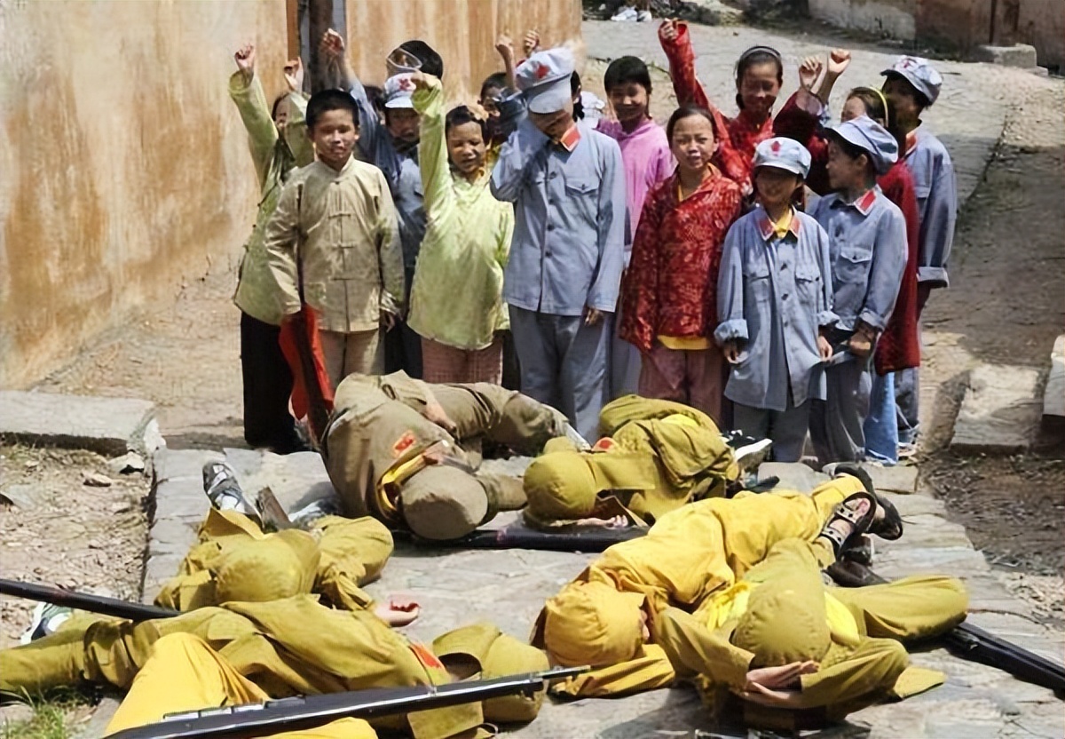 横店群演不够用了他们都在忙什么,横店20万群演现状