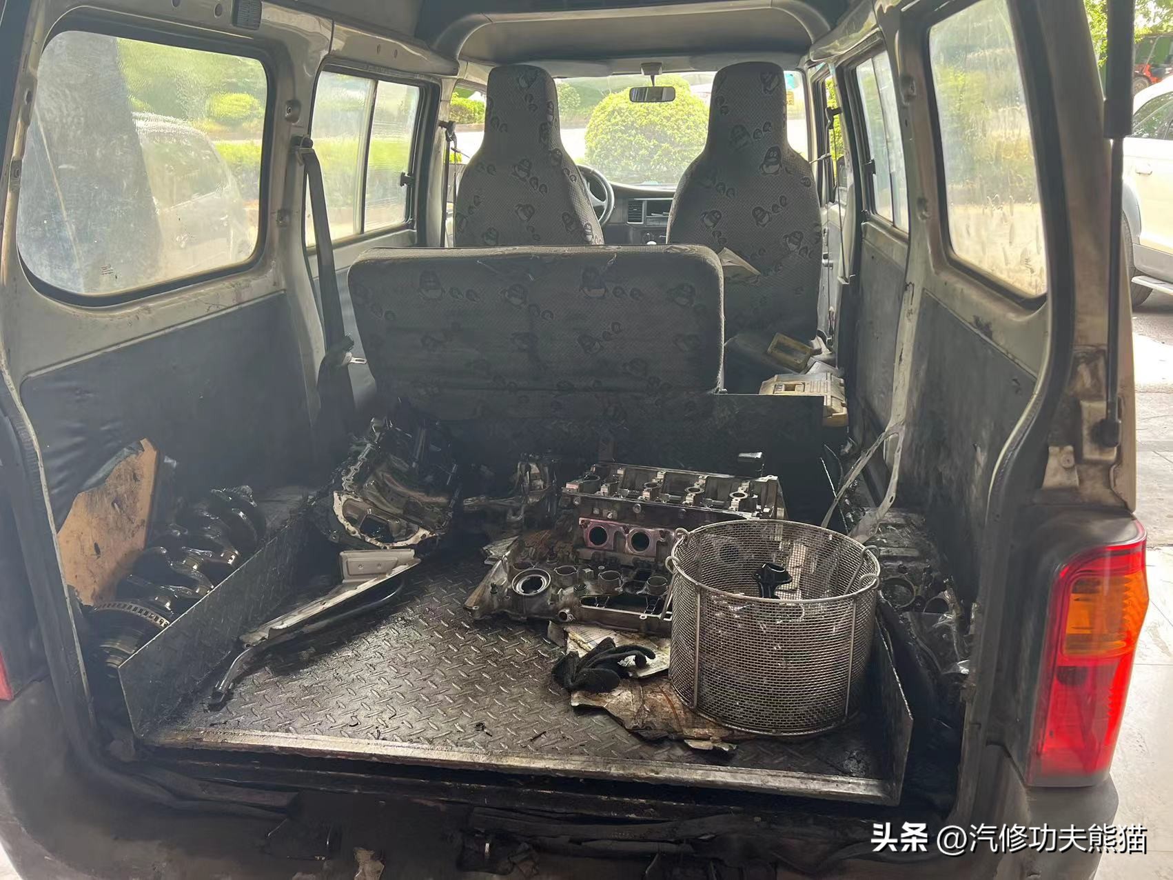 且看你现在机油烧得欢，修的时候给你拉清单，奥迪Q5烧机油怎么修