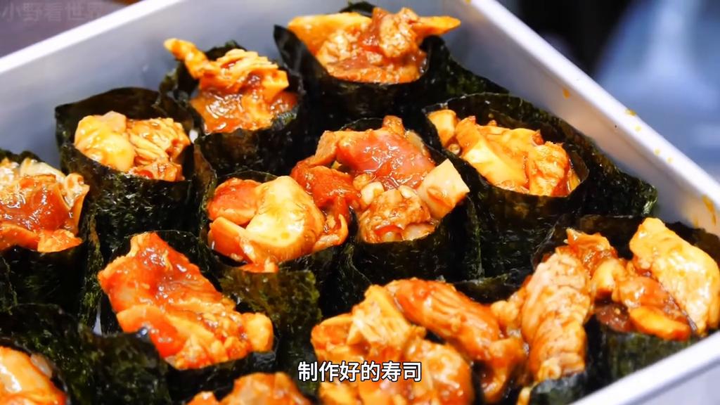 鸡肉也能生吃,猪大肠刺身另类美食