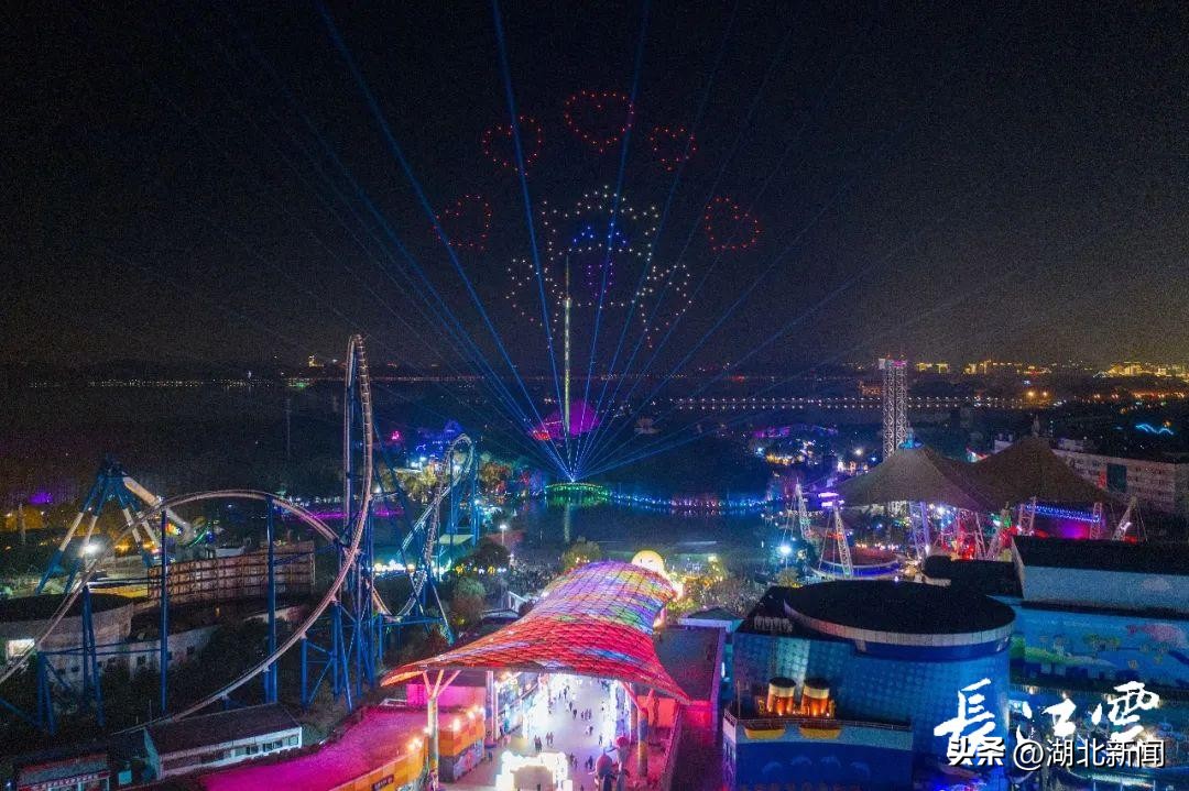 东湖迎春大渔灯会正月初一开放,武汉人怎么玩东湖