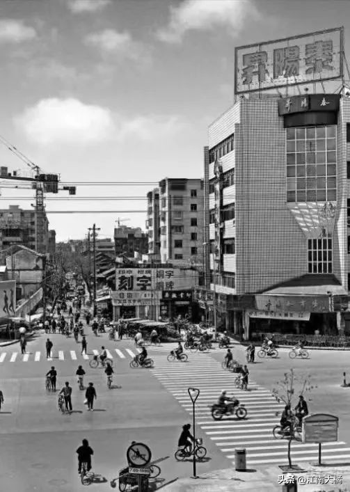 宁波被收购的大企业,宁波第一百货商店被谁收购了