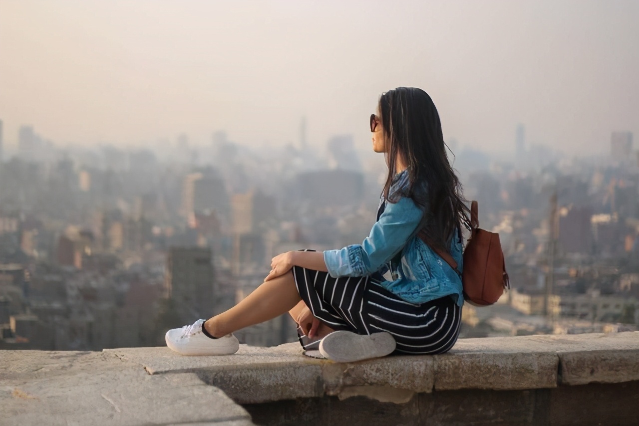 谈恋爱情商低,怎样和情商低的人谈恋爱