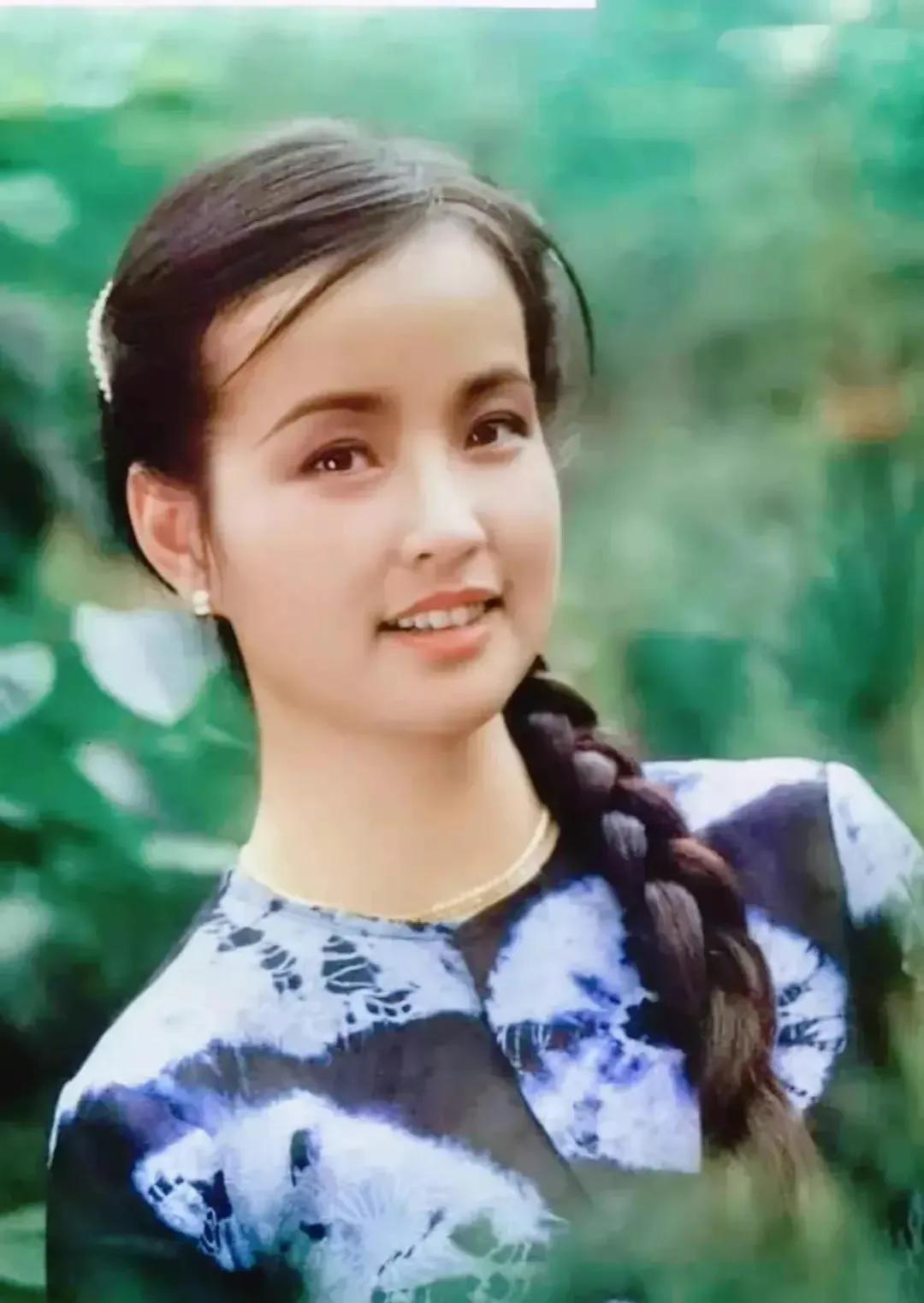 刘晓庆今年多少岁有几段婚姻,刘晓庆的四段婚姻与八段恋爱史