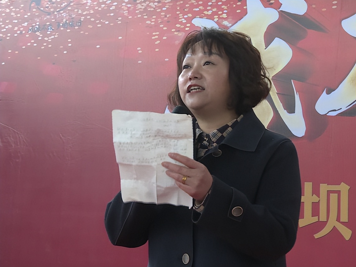 花篮摆了半条街!南充嘉陵的龙蟠竟然办起一个“宴会中心”了!