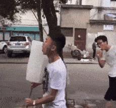 买新车适合发朋友圈的低调句子,买了新车怎么低调的发朋友圈