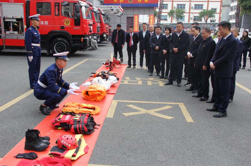 结对共建聚合力*党**建引领促发展——贵州册亨农商银行联合开展学习贯彻*党**的二十大精神主题*党**日活动