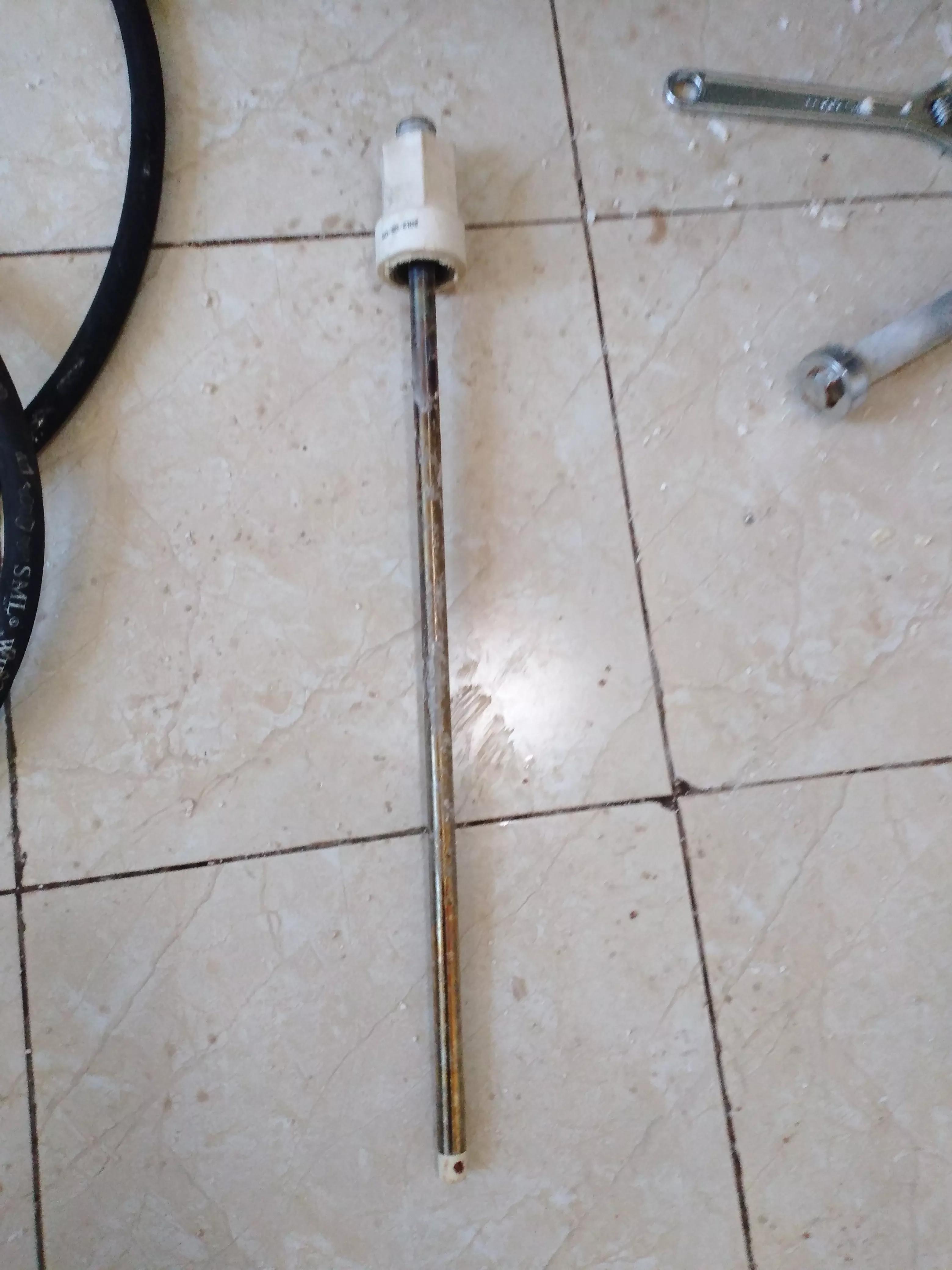 空气能热水器热水出水量小怎么办,热水器除垢后热水变少啥原因