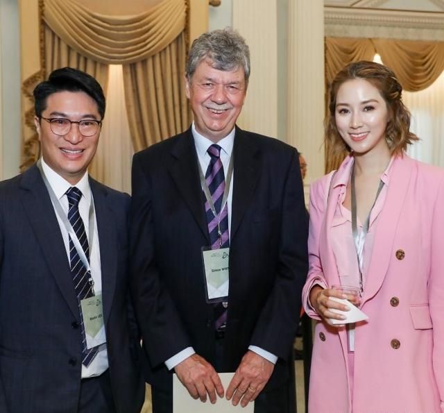 徐子淇怎么瘦成这样了！脸颊凹陷福气都快没了，打扮得体却无精神