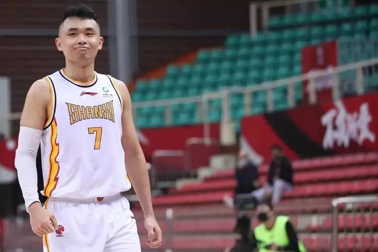 今日最佳球员，宝岛俩后卫出彩，广东四人上榜，阿联利夫两双