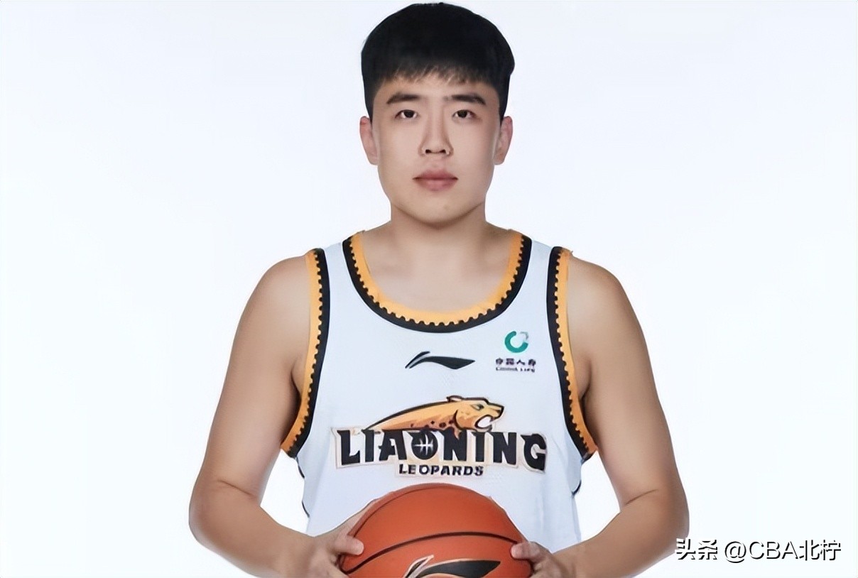 CBA三消息：首钢续约大连猛将，广东追逐黎伊扬，辽宁三雄将离队