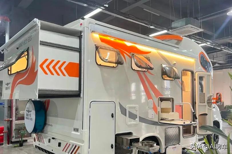 新款房车6座,房车6.5t最新款