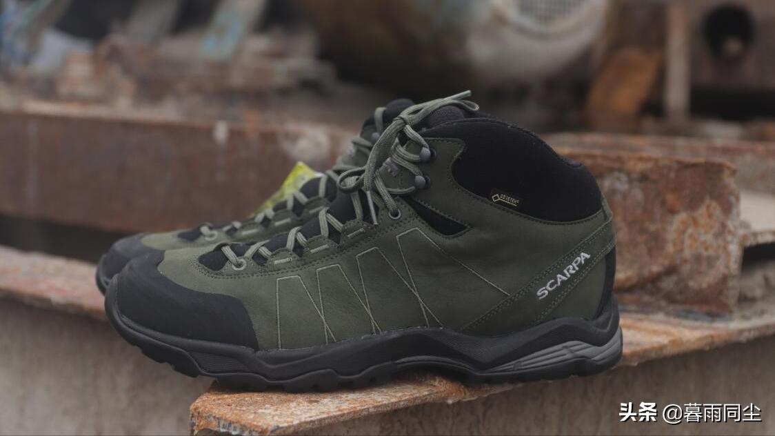 冬季穿什么样的徒步登山鞋,徒步登山哪种鞋适合