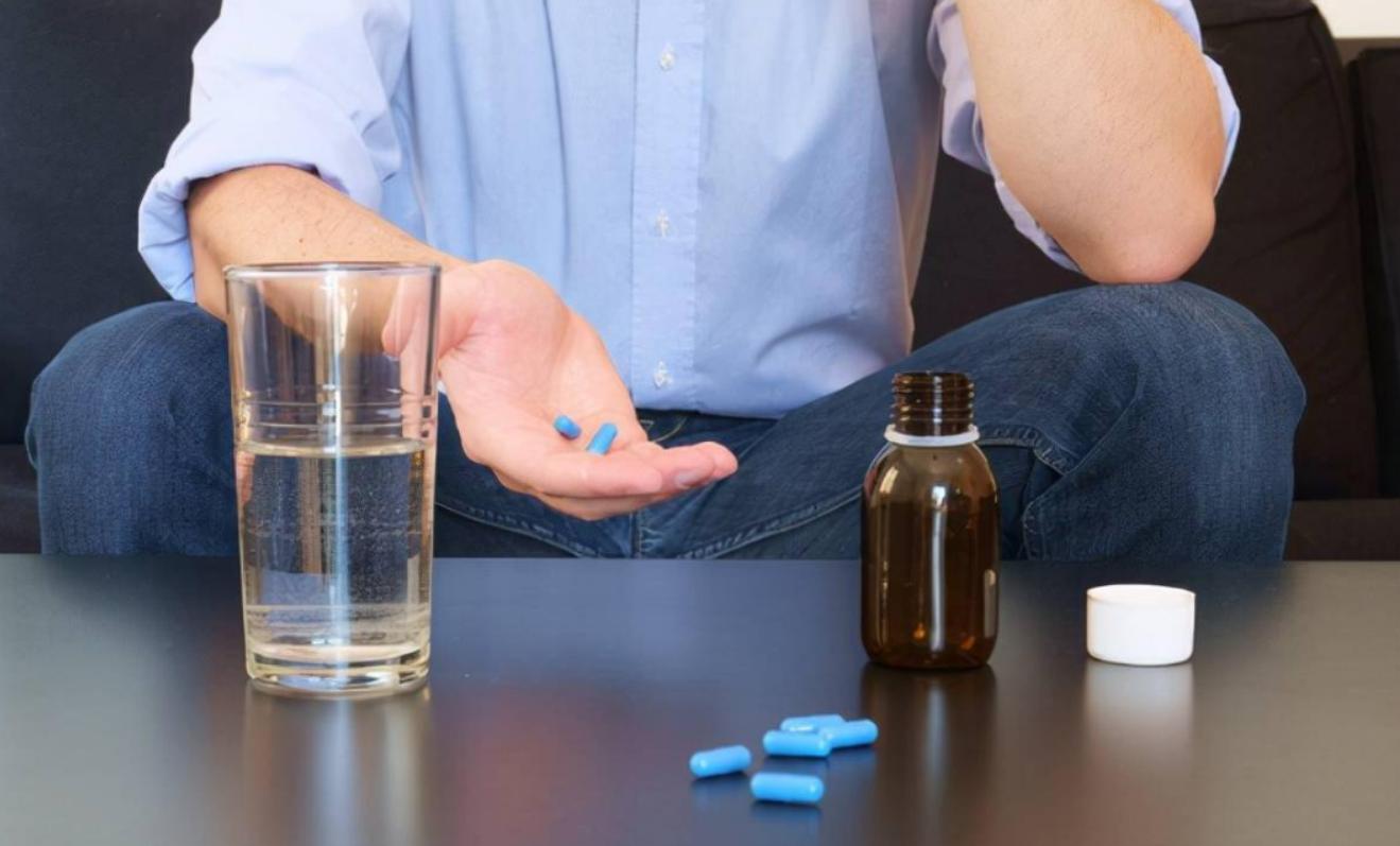 心脏病人吃伟哥对身体有哪些伤害,高血压心脏病服用伟哥应注意什么