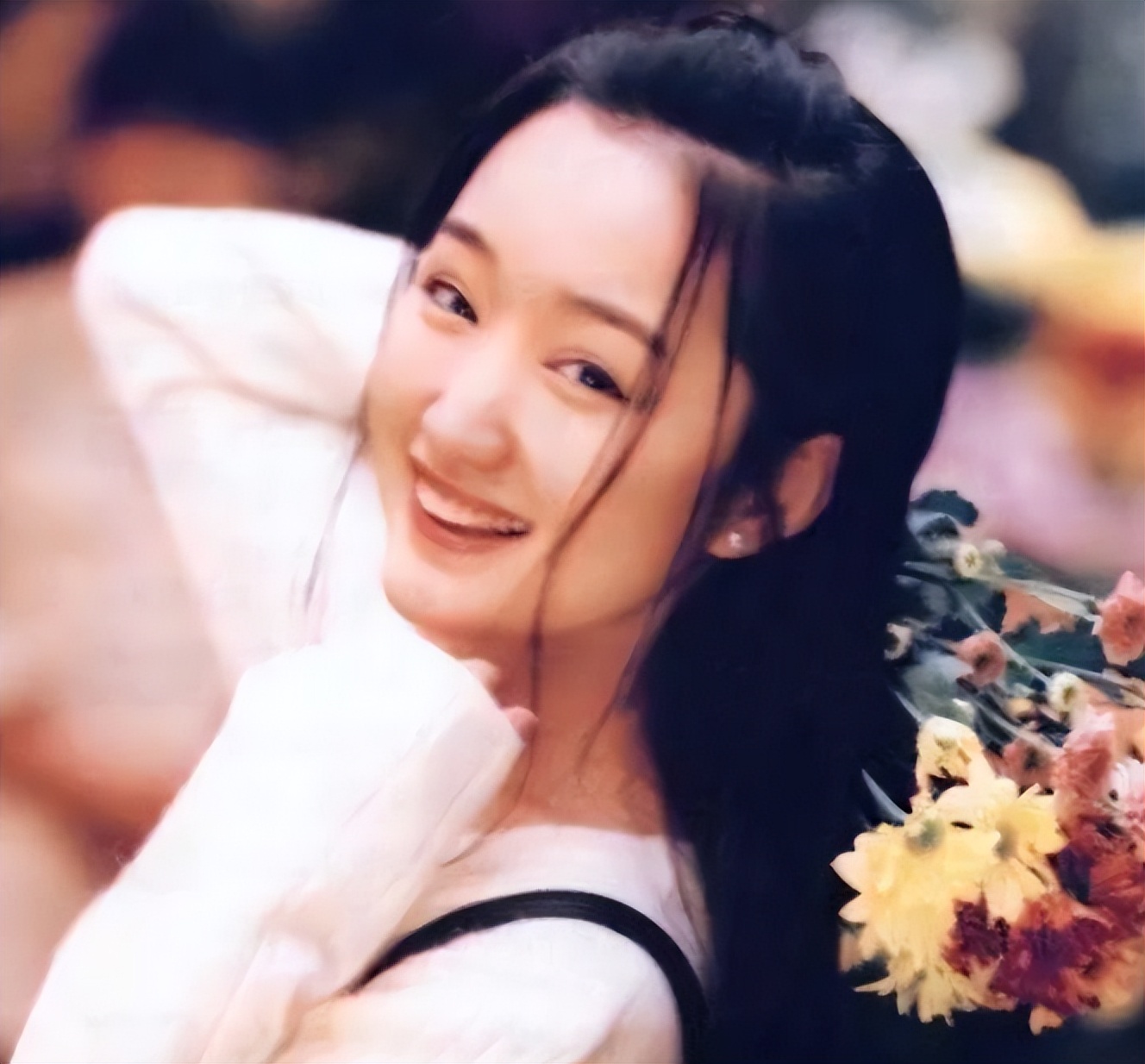 她被称为一代玉女,她被誉为清纯玉女型歌手