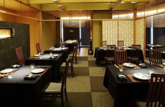 在日本一个月能挣多少人民币,在日本一个月3万人民币够生活吗