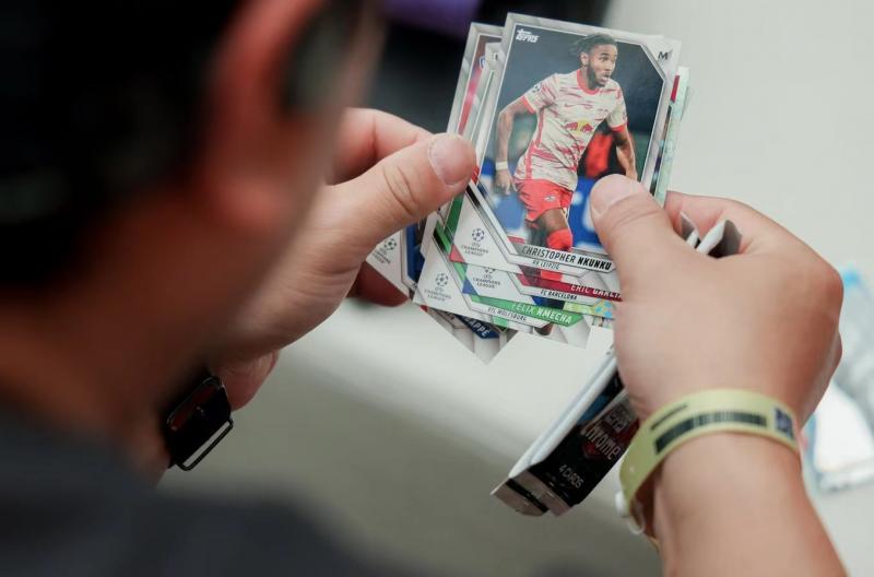 一张卡片卖1200万,一张卡片卖8000多万