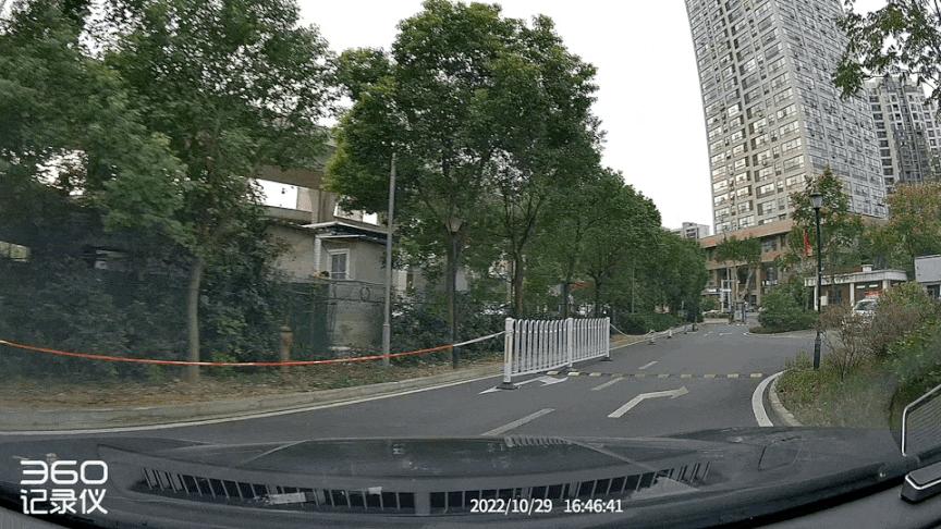 4K画质+四代鹰眼夜视+轨迹AI检索——360行车记录仪G900