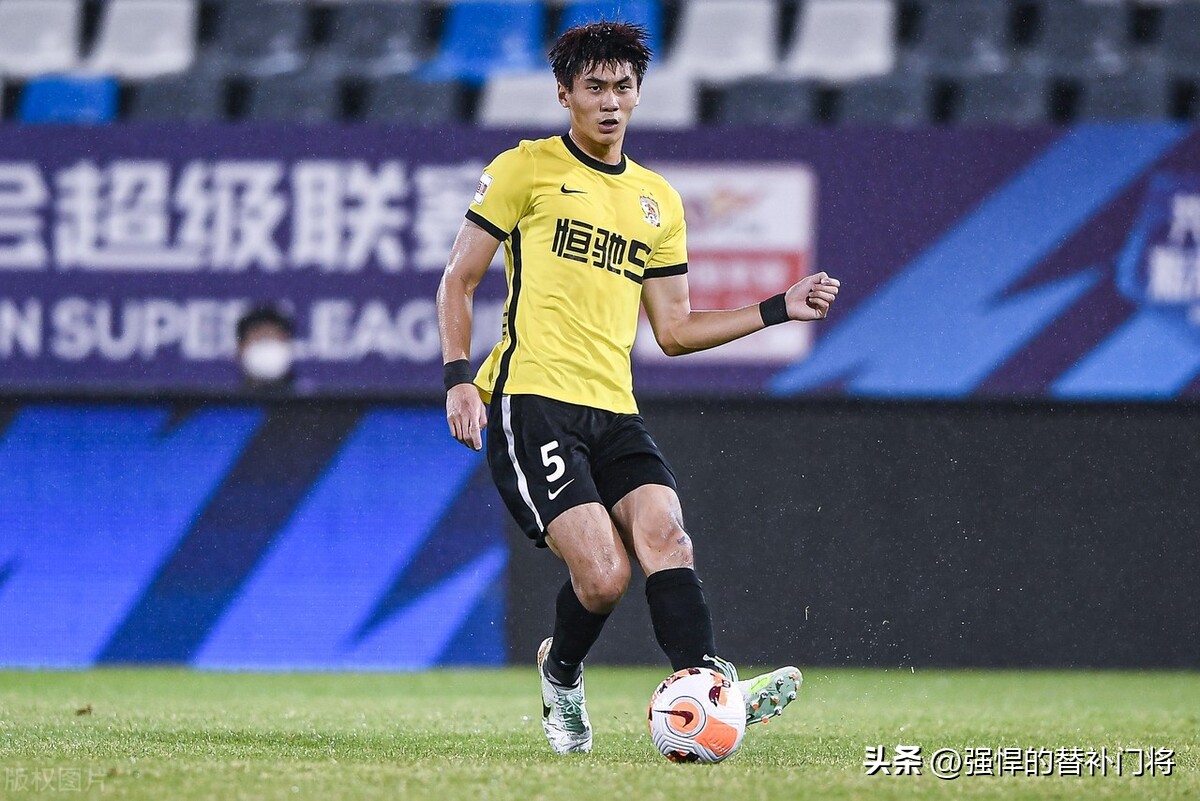 1米92！00后中卫驰援国足，曾是广州队新星，未来可期成为主力