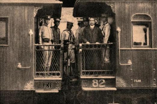 美国火车出轨导致化学品外泄,美国铁路真实现状