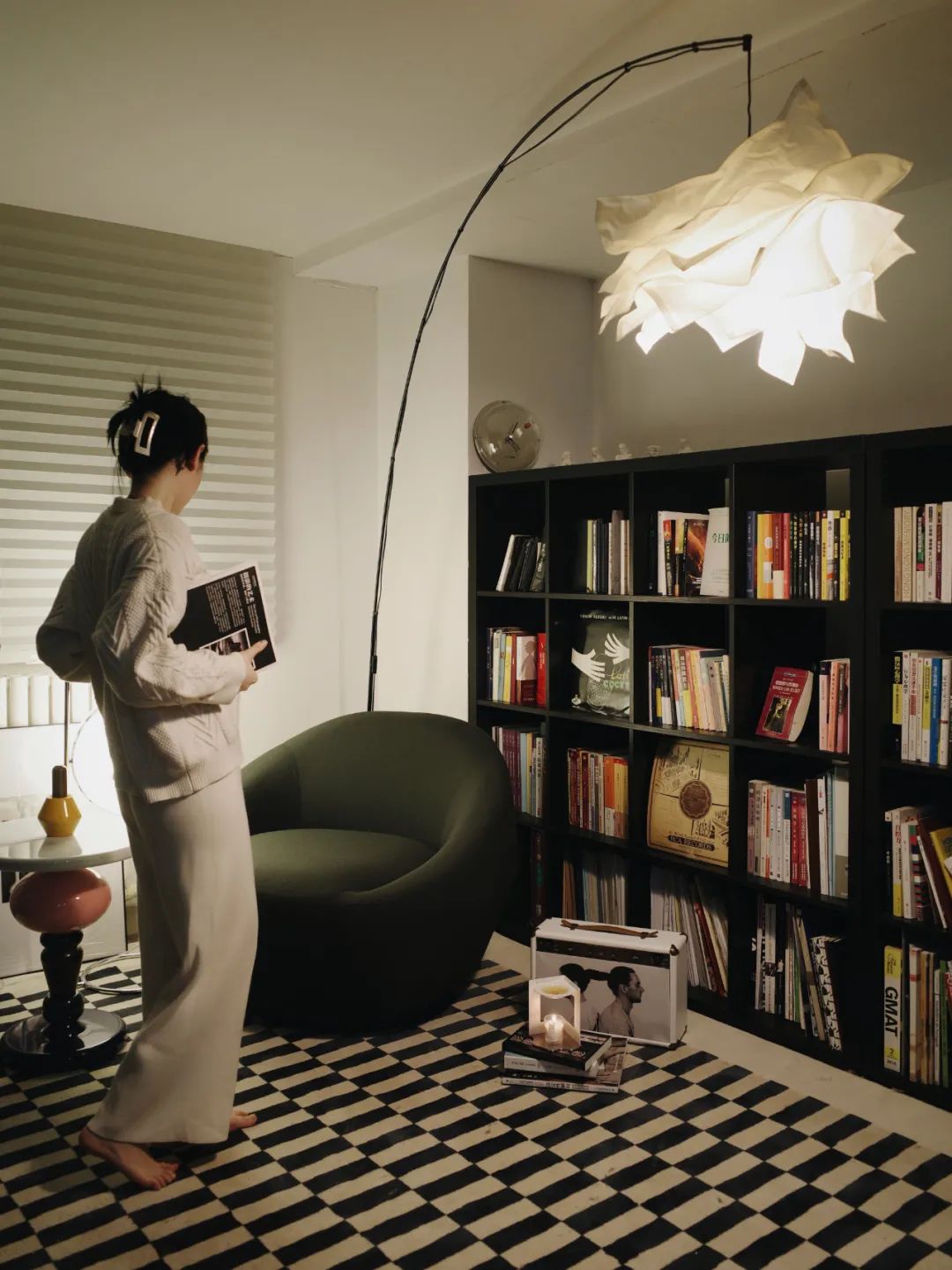 她们在1㎡极繁阅读角，找到了生活的松弛感