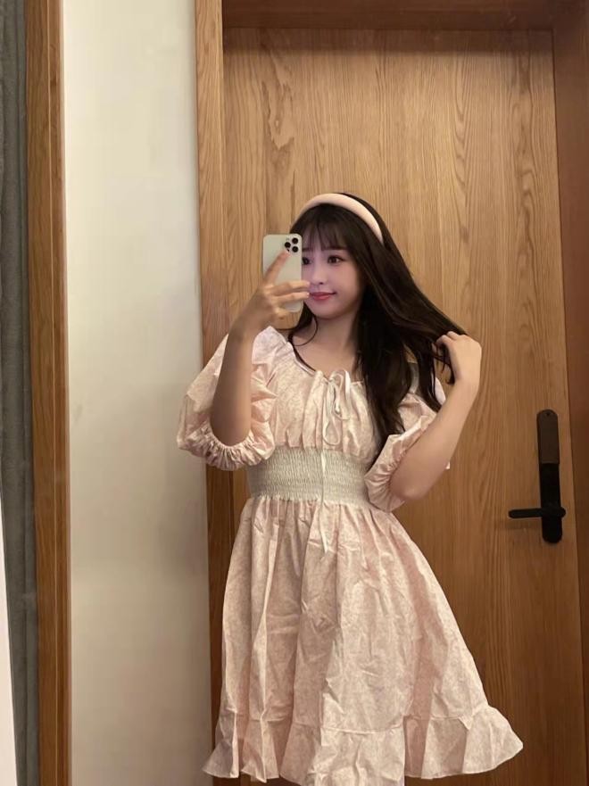 虞书欣漂亮可人活泼俏皮惹人喜爱,虞书欣可爱俏皮甜美