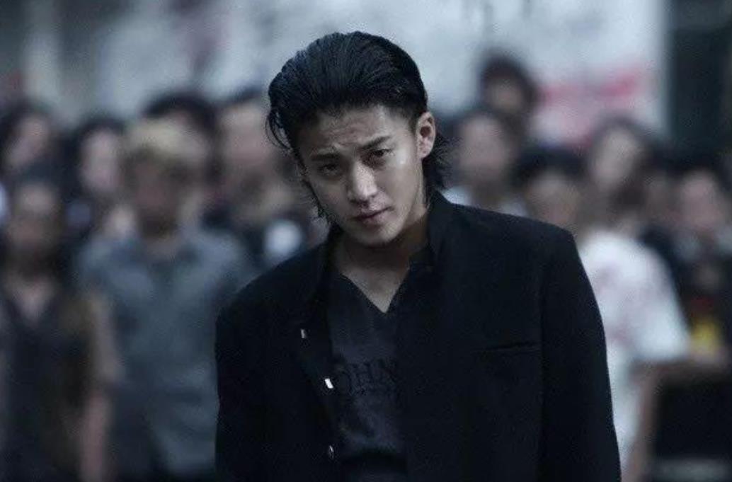 热血高校铃兰老大,热血高校泷谷源治变装