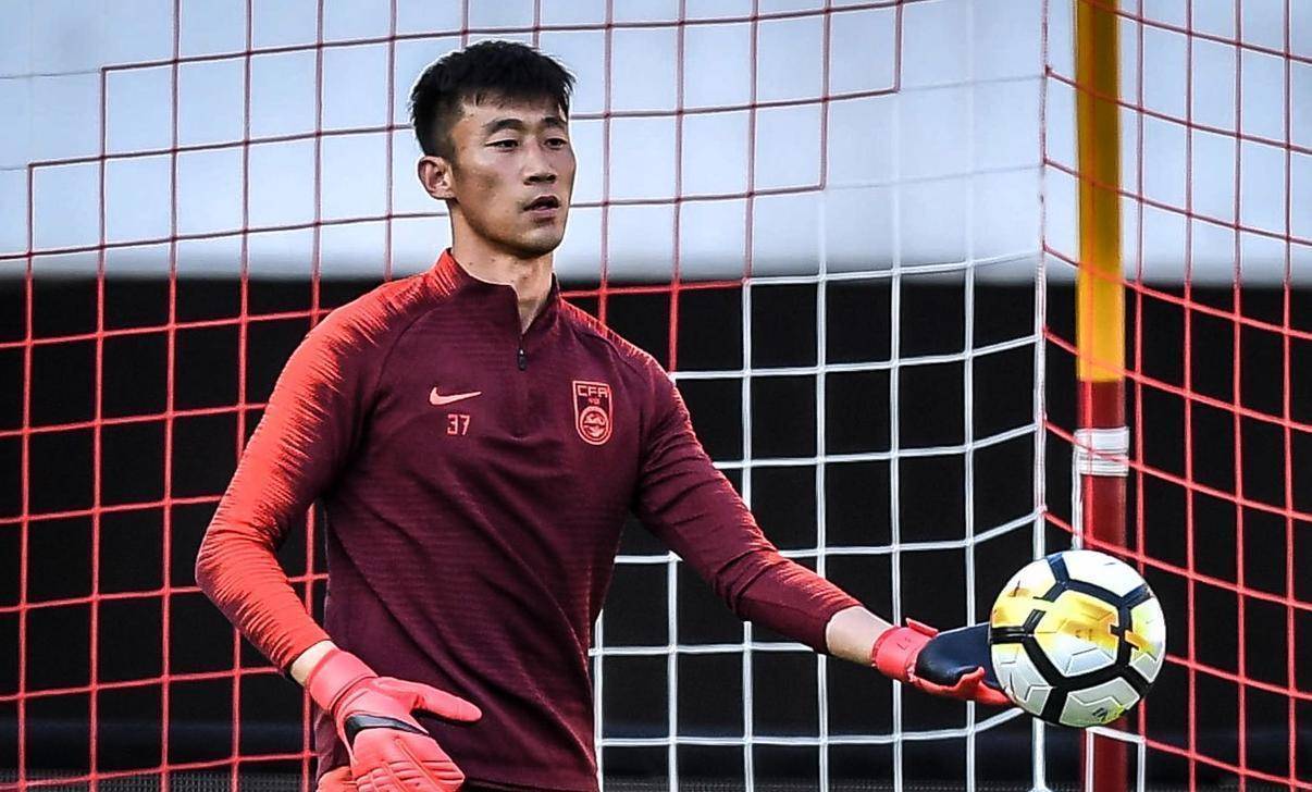 张鹭踢假球能判几年,张鹭年薪