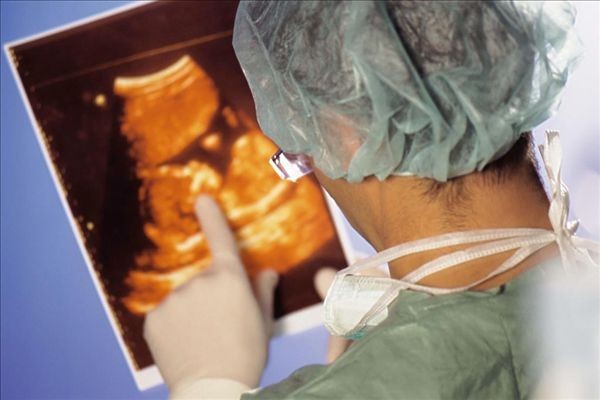 孕晚期宝宝头朝下难受,胎宝宝头朝下孕妈难受