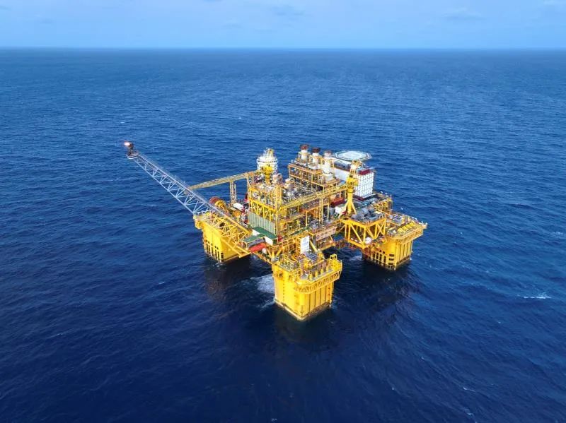 全球首座海上巨无霸升级新技能,海上巨无霸发明