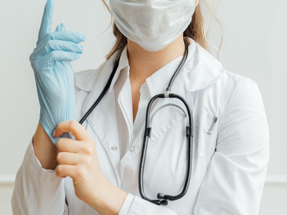 医生进行妇科检查构成猥亵吗？