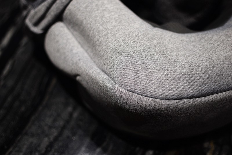 自动充气恒温热敷德国蓝宝颈椎按摩枕