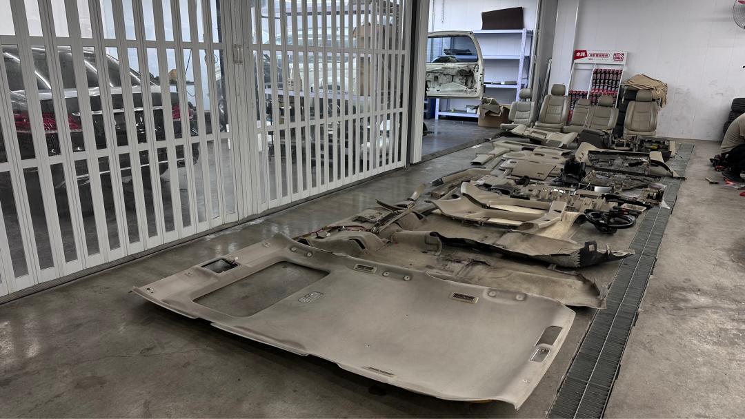 03年丰田霸道全车翻新多少钱,2004款丰田霸道拆车视频