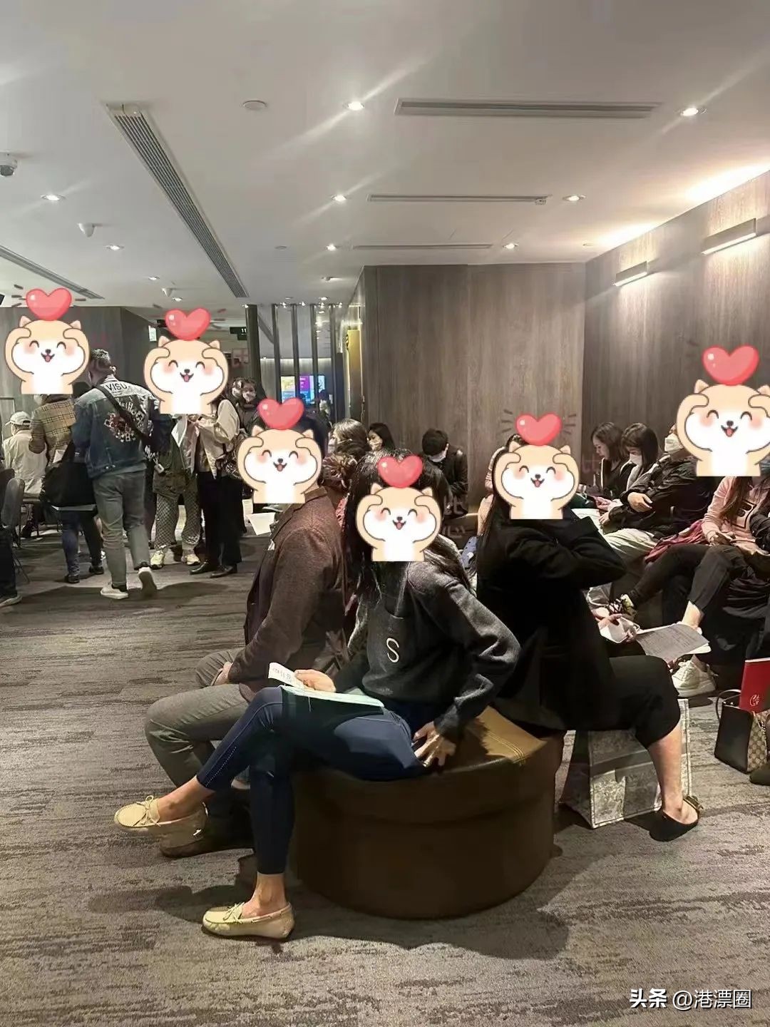 我跑到香港买保险，分分钟就赚了一百万