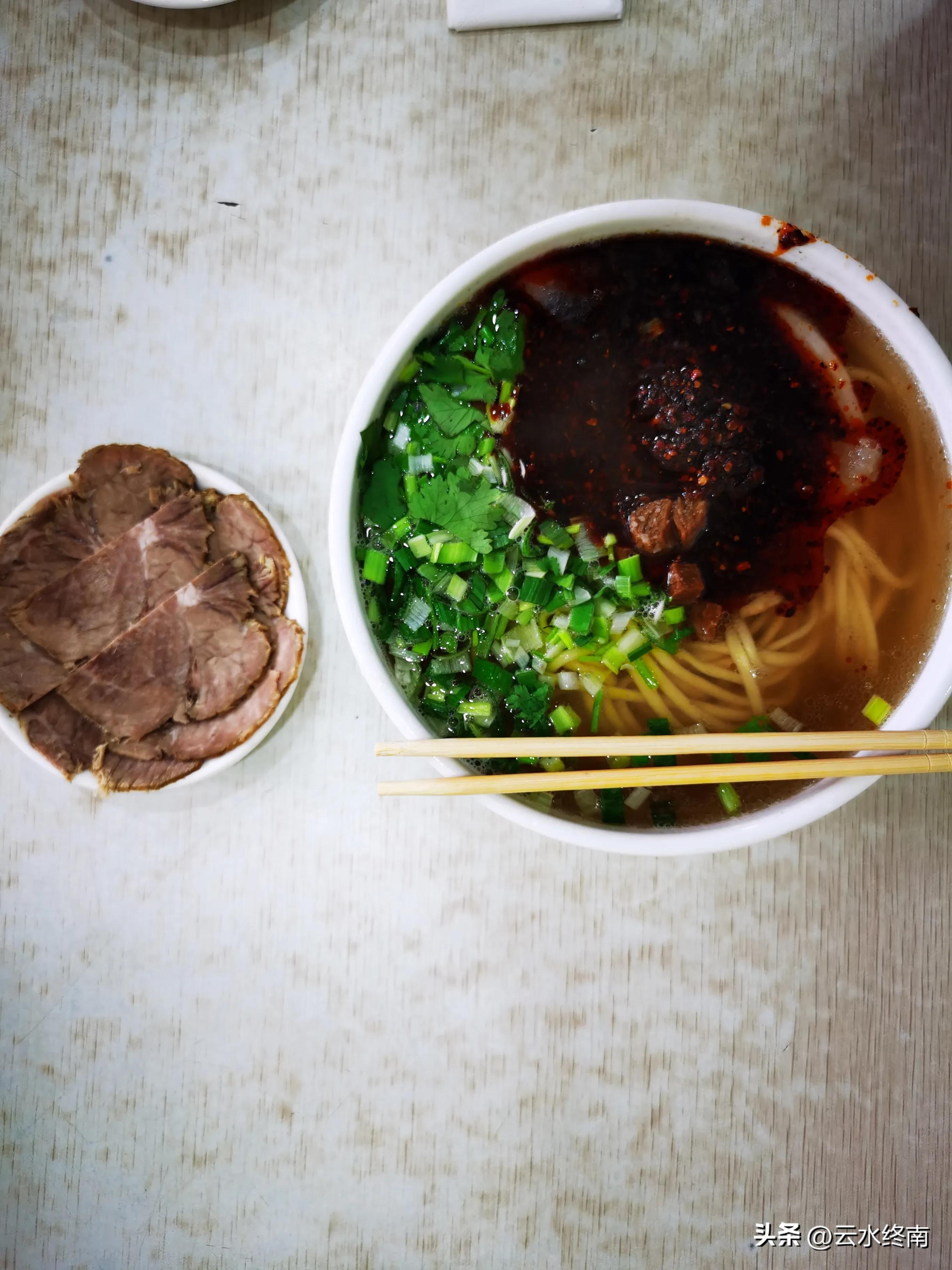 伏羲庙在市区吗,伏羲像伏羲庙