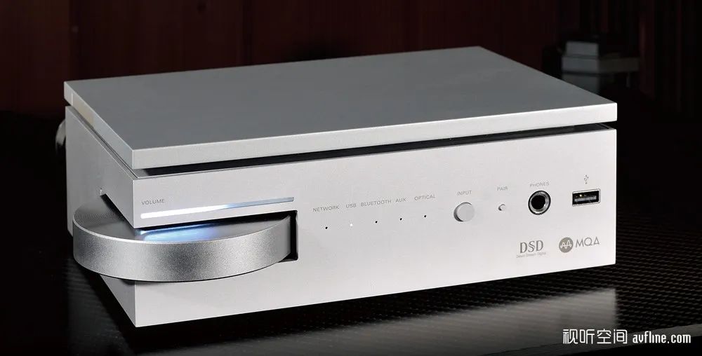 新瓶装新酒时尚实用的数播：LUXMANC5数播解码前级一体机