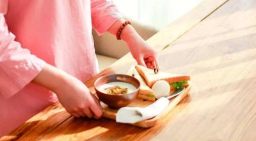 吃哪些早餐对小学生身体好,营养早餐为学生提供能量