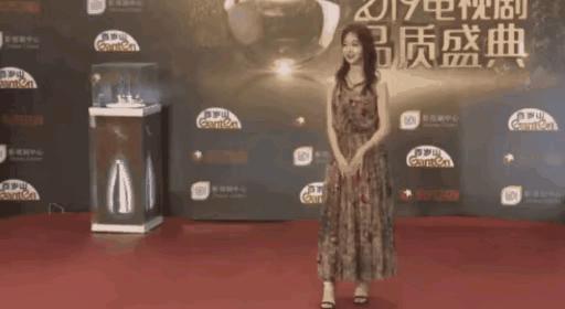 女明星红毯“尬历史”，一个比一个社死，恨不得没人认识她们