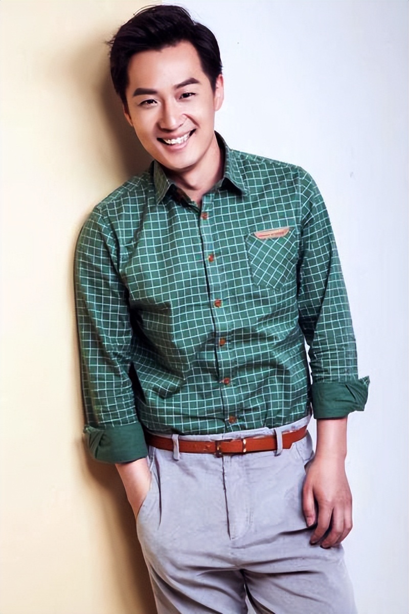 央视台主持人舒冬个人简历,央视最暖男主持舒冬