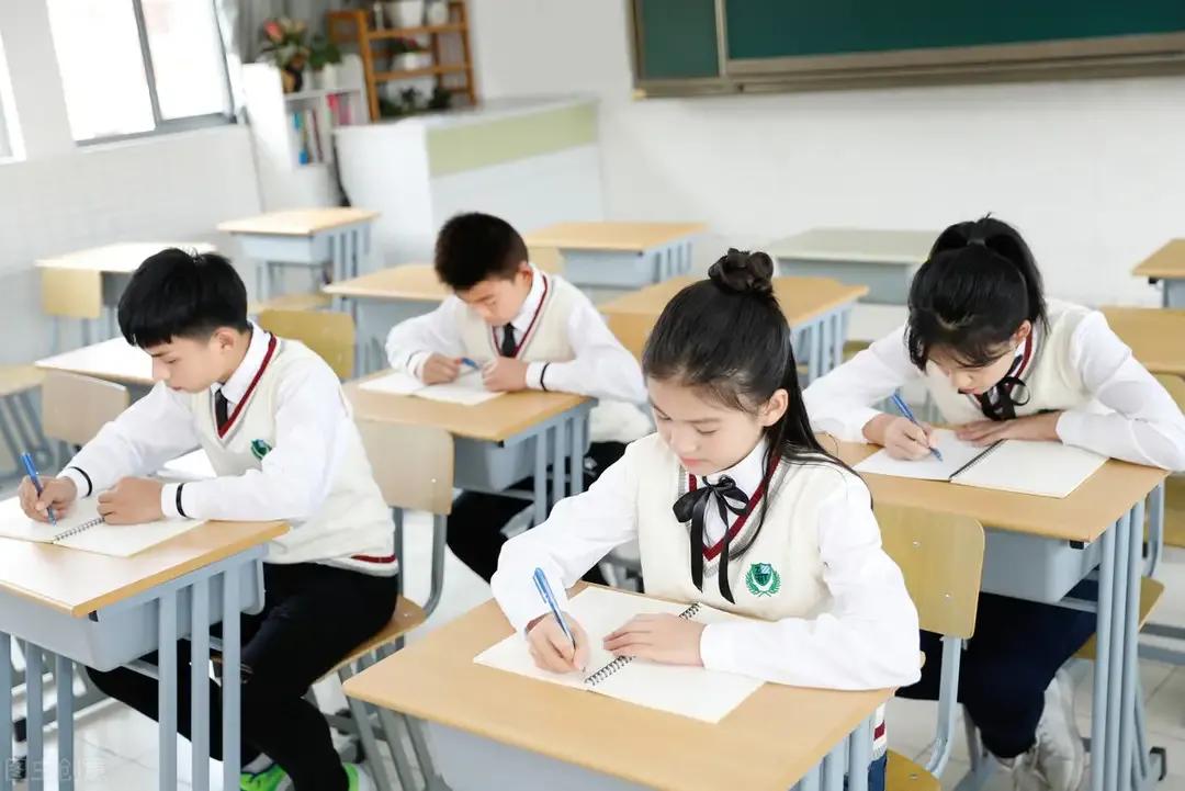 冀教版八上英语18课笔记,冀教版英语八上unit4重点知识