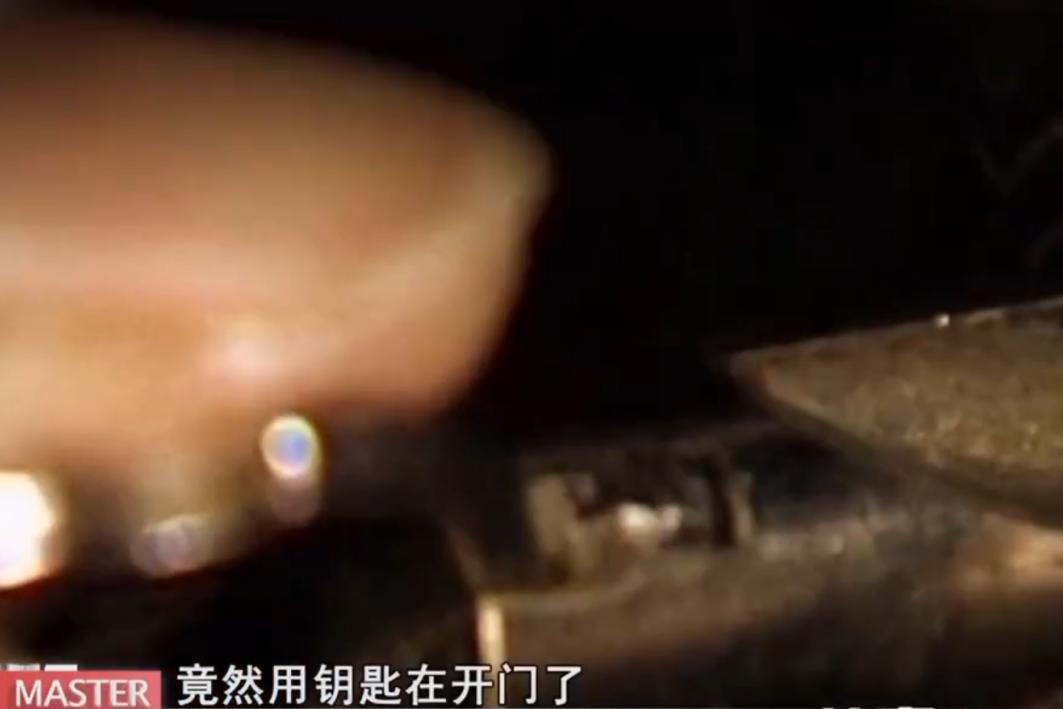 上海女子诡异事件,上海女子遇上怪事四年间丢了100万