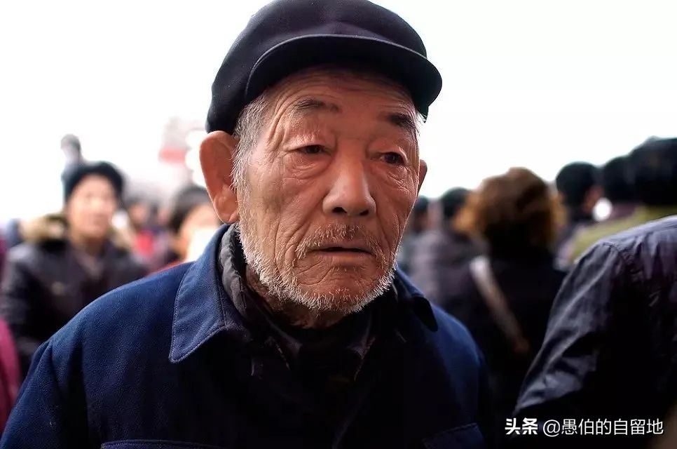 无儿无女大伯去世,无儿无女大伯去世戴孝多少年