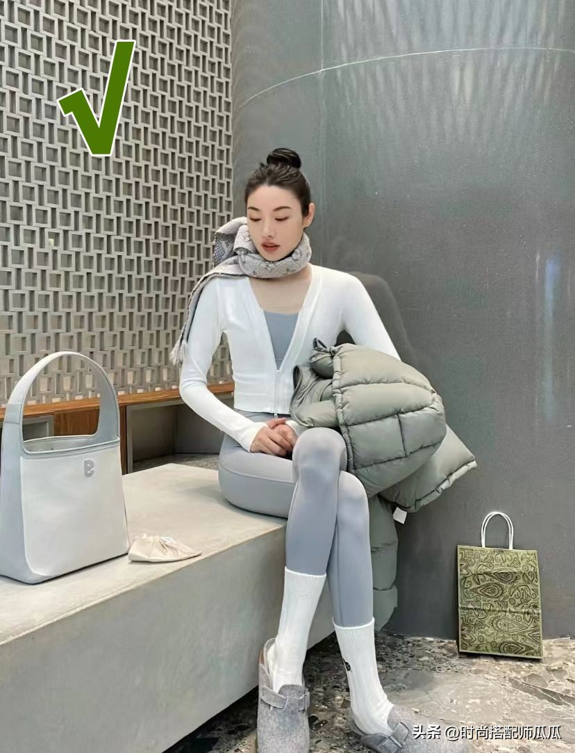 时髦高级的瑜伽裤穿搭,微胖瑜伽裤外穿适合什么样的袜子