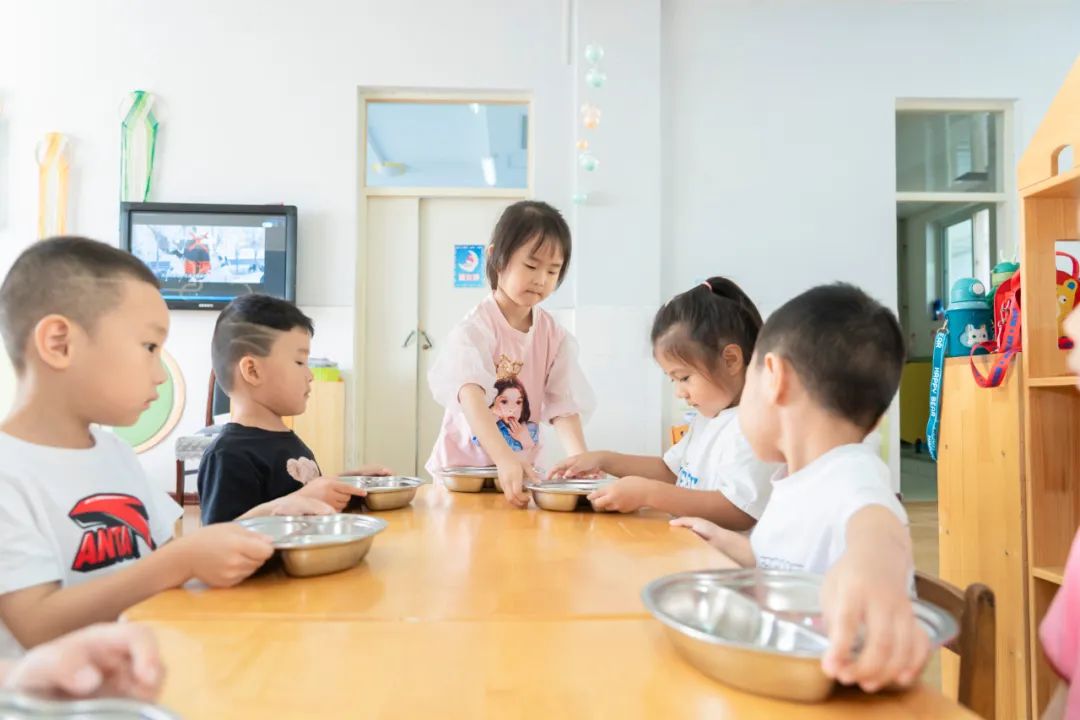 秋光如岁邂逅一场欢喜——临猗县直一园开学季