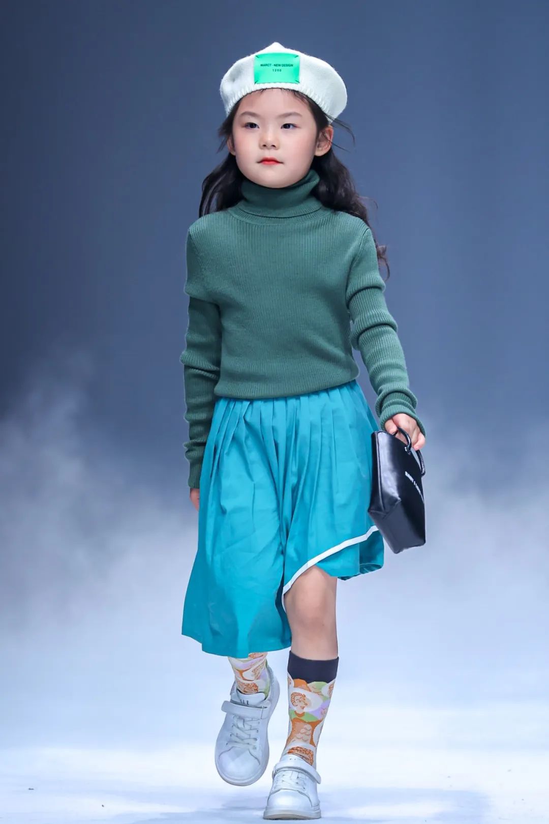 “铁皮青蛙”玩起来！|AW23童话小镇童装报名开启！